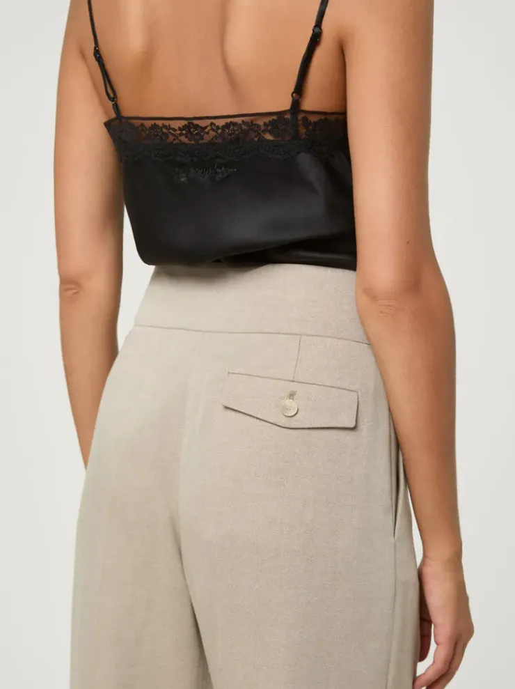 Rouje Tops<DELOULA top Uni Noir