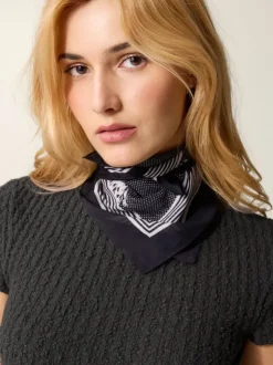 Rouje Lifestyle<TANGUY scarf CHAMPSDETULIPES MARINE